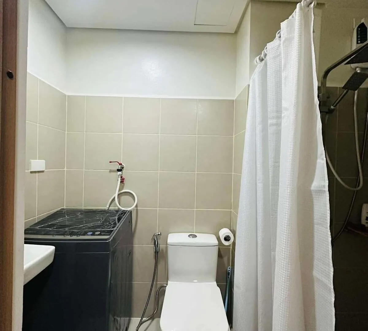 M&B Staycation Manila Appartamento
